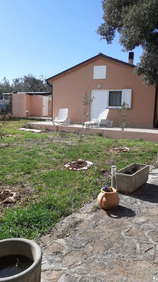 Lave II Cozy House Villa Liznjan Bagian luar foto