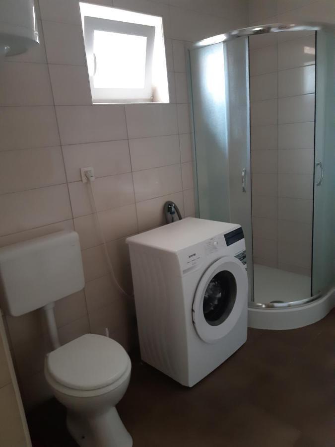 Lave II Cozy House Villa Liznjan Bagian luar foto