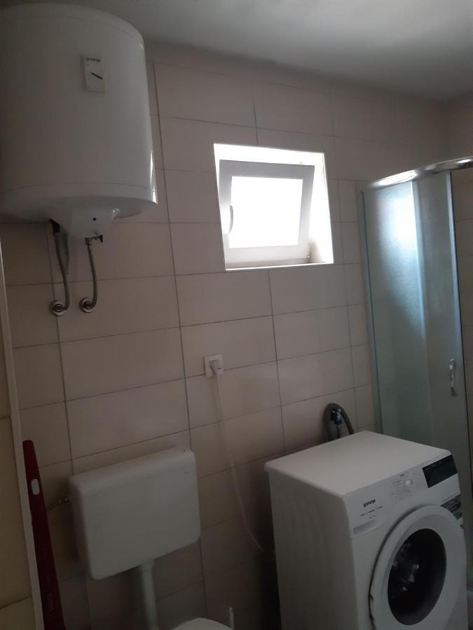 Lave II Cozy House Villa Liznjan Bagian luar foto