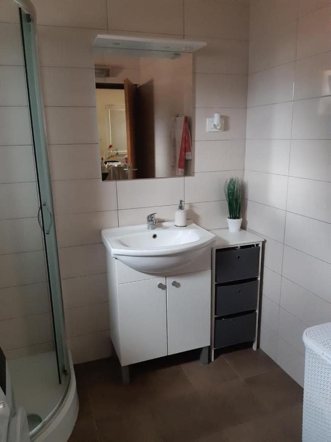 Lave II Cozy House Villa Liznjan Bagian luar foto