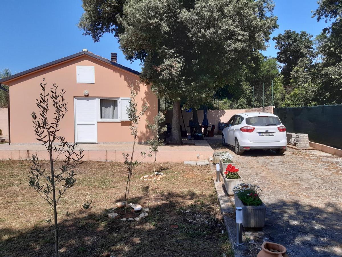 Lave II Cozy House Villa Liznjan Bagian luar foto
