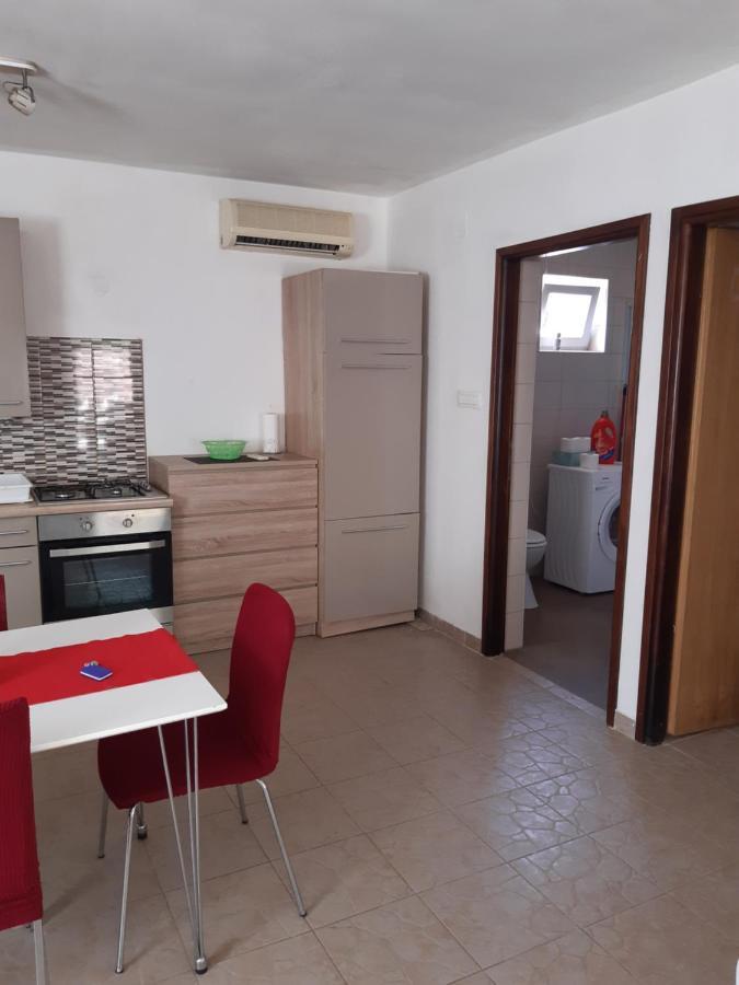 Lave II Cozy House Villa Liznjan Bagian luar foto