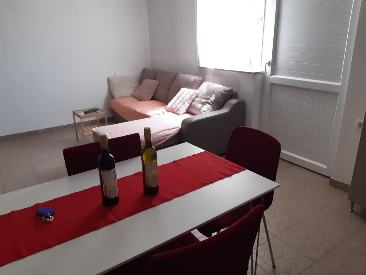Lave II Cozy House Villa Liznjan Bagian luar foto