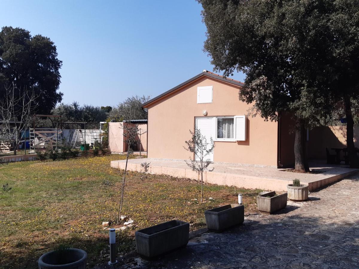 Lave II Cozy House Villa Liznjan Bagian luar foto