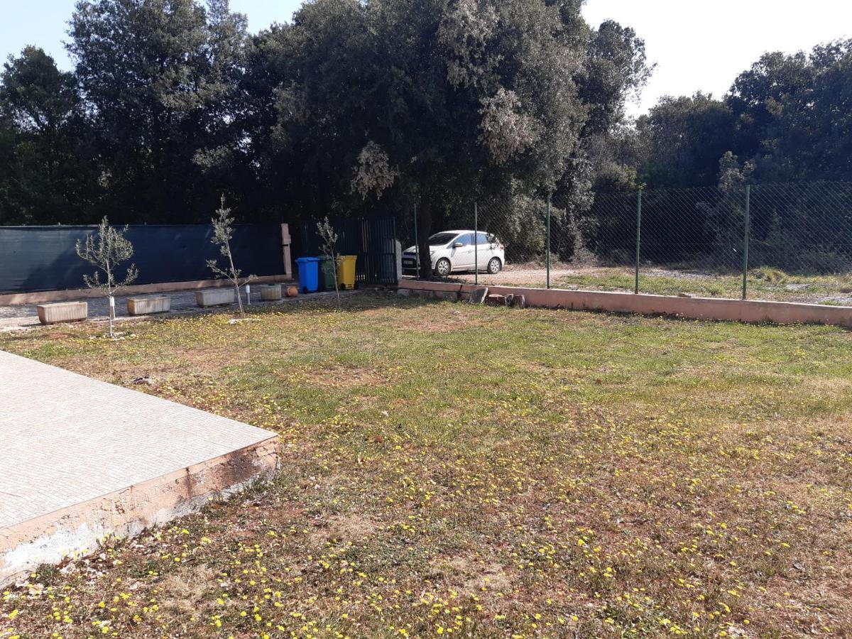Lave II Cozy House Villa Liznjan Bagian luar foto