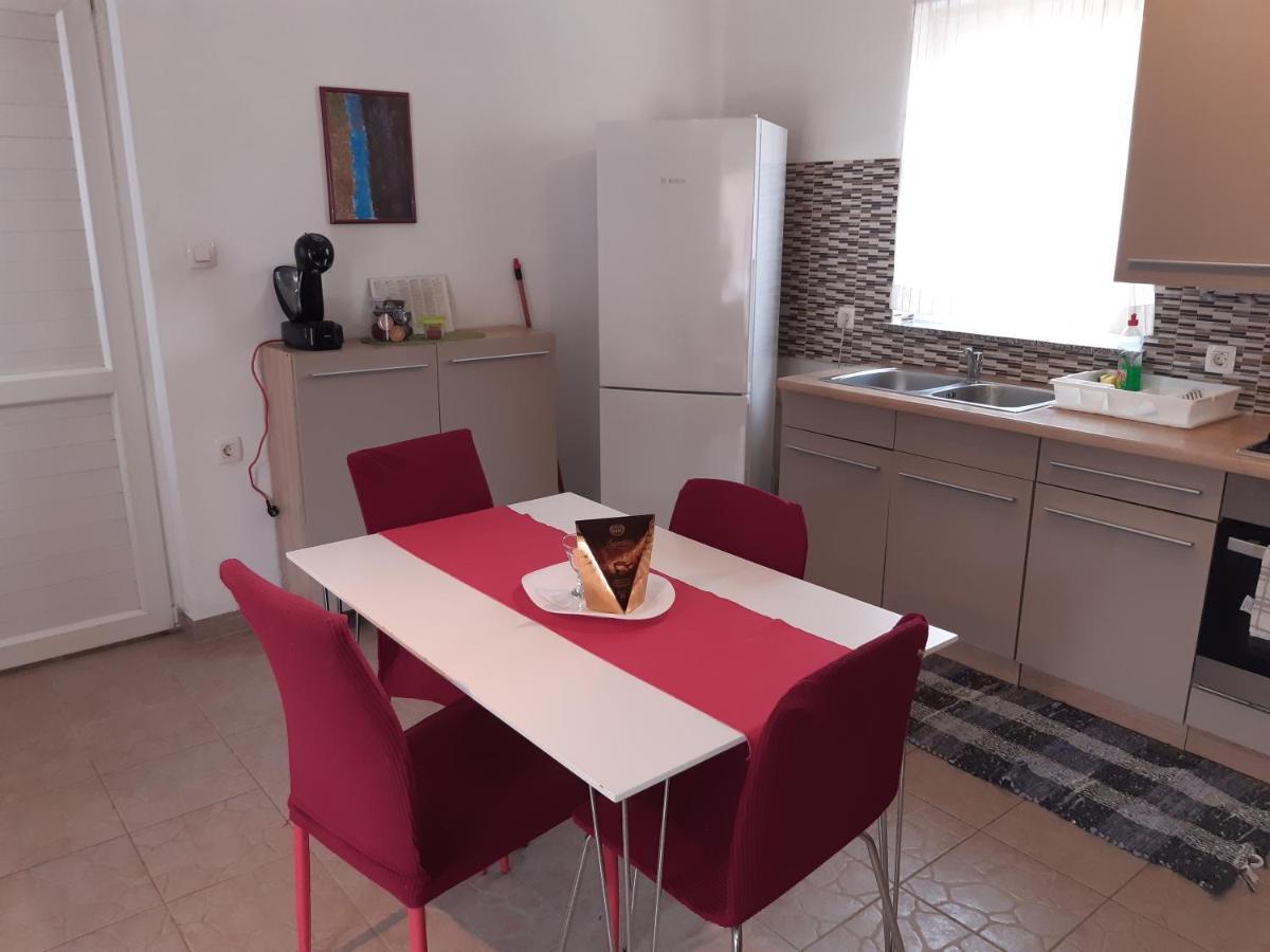 Lave II Cozy House Villa Liznjan Bagian luar foto