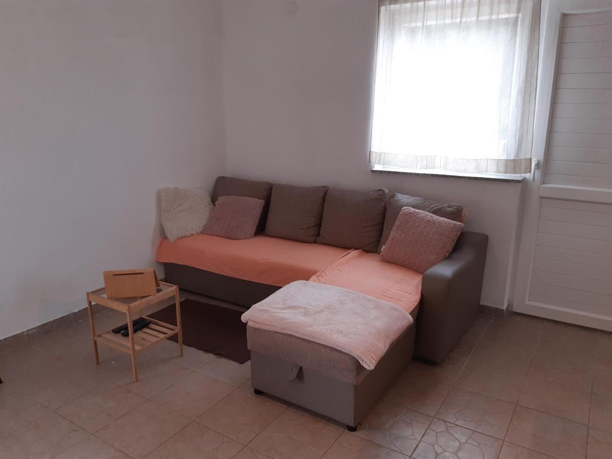 Lave II Cozy House Villa Liznjan Bagian luar foto